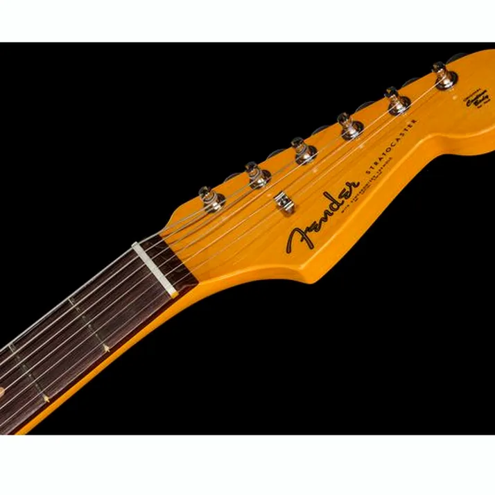Fender AV II 61 STRAT RW WT3TB