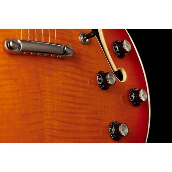 Larry Carlton H7V CS