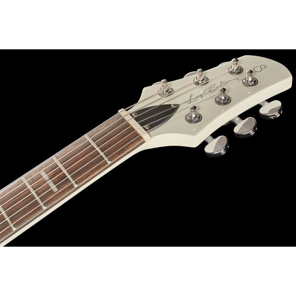 Larry Carlton Q3 Antique